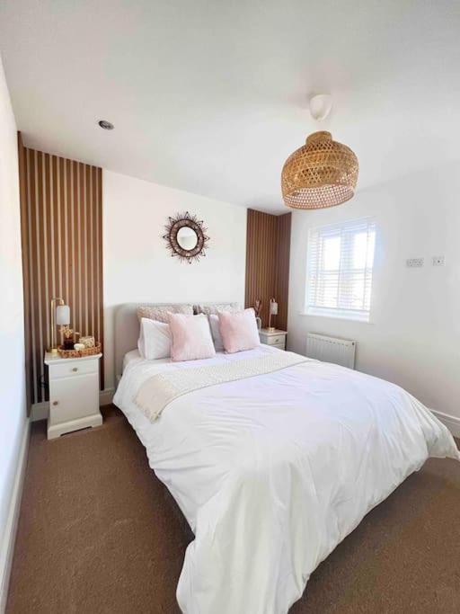Stunning Home In Astley Tyldesley 外观 照片